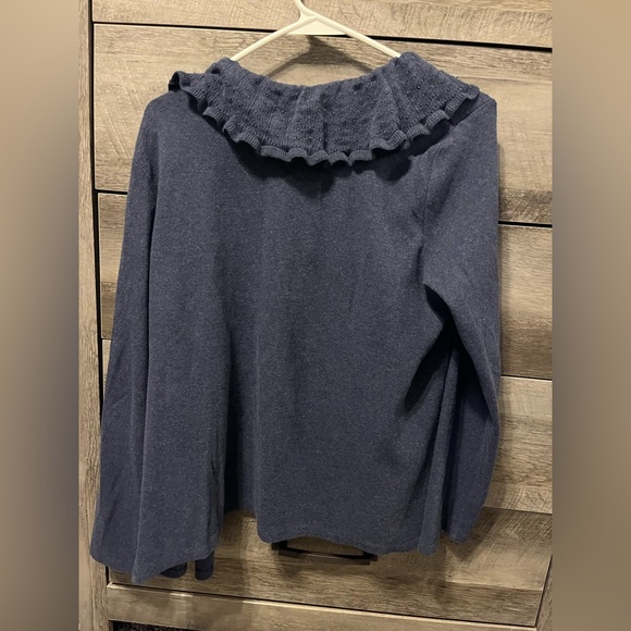 Sweater - Picture 2 of 3